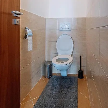 Family Parking Slot Included! Apartament